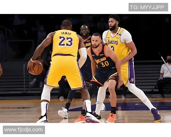 2020年NBA季后赛勇士与湖人经典对决回顾与分析