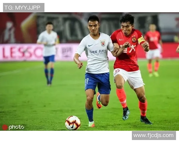 2017年恒大与鲁能精彩对决录像回顾及赛后分析