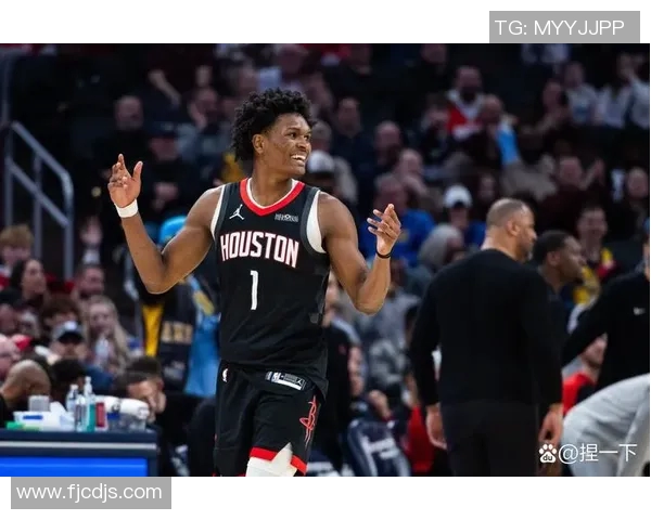 2014年7月30日火箭队与湖人队精彩对决回顾与赛后分析